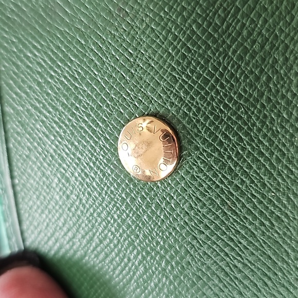 Louis Vuitton Epi Key Holder - Picture 4 of 5